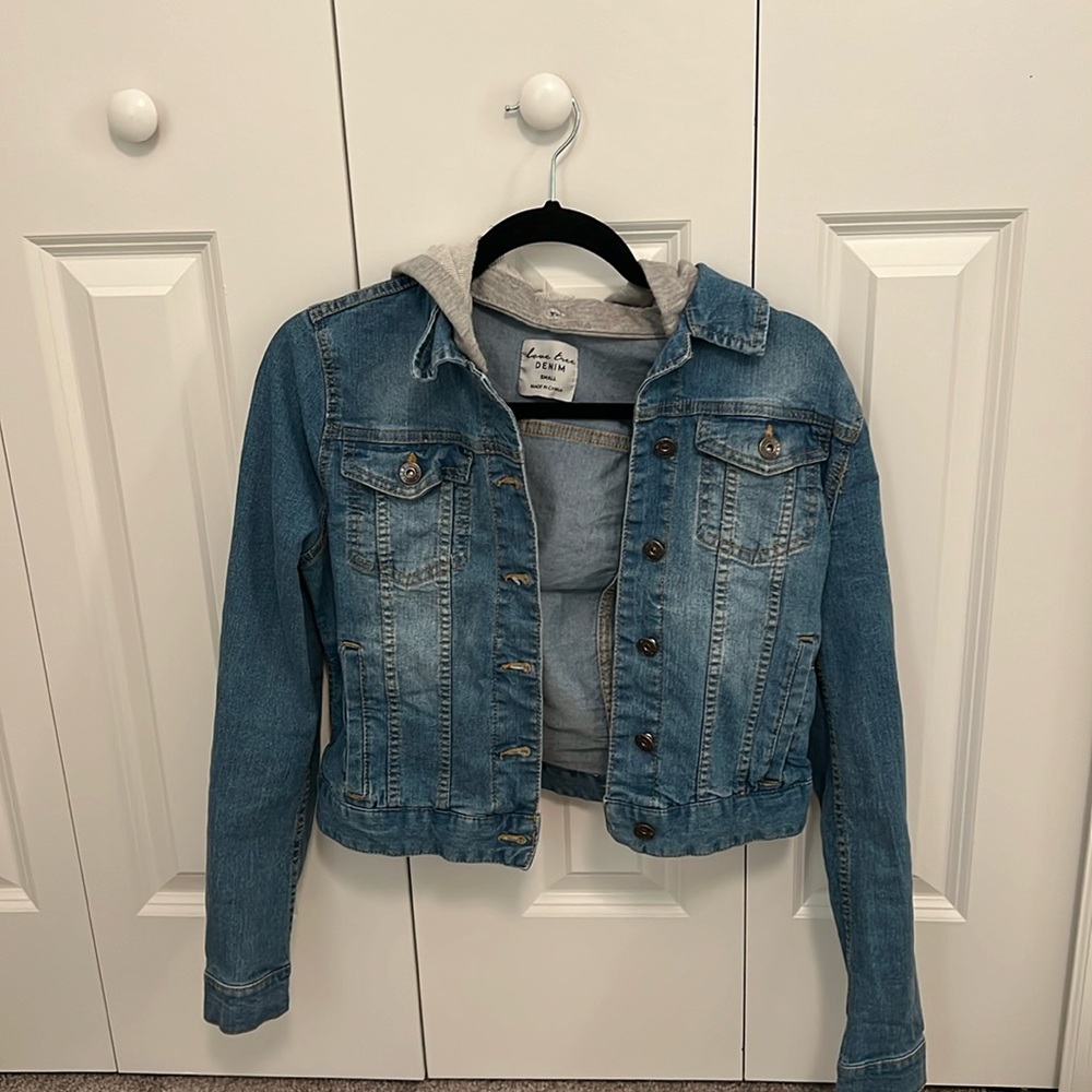 Love Tree Women’s Light Denim Jacket